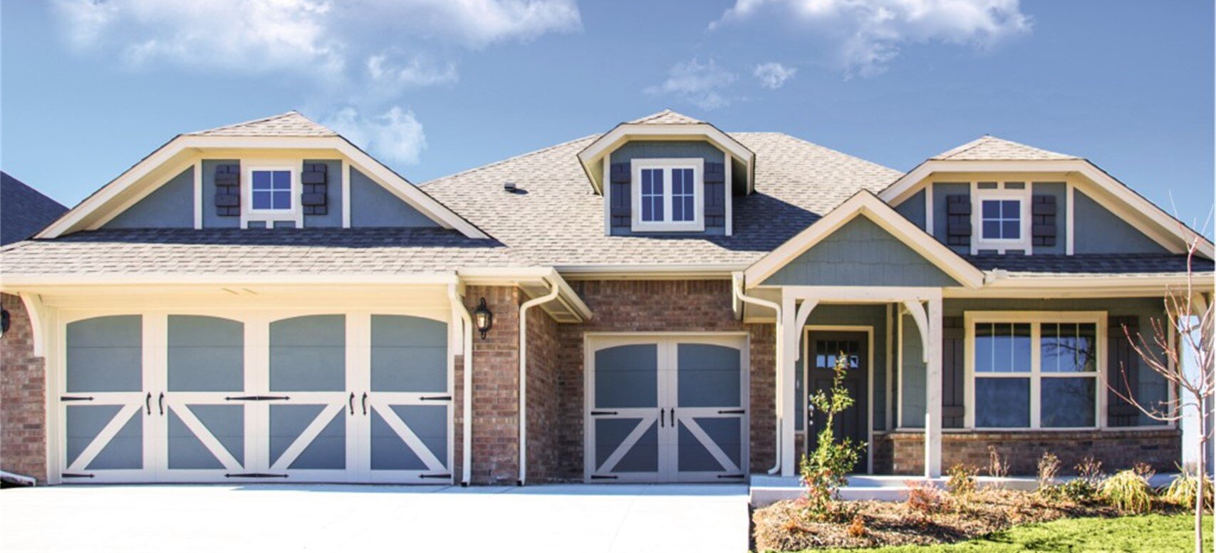 Carriage House Model 6600 Gallery – Over the Top Garage Doors, Albuquerque